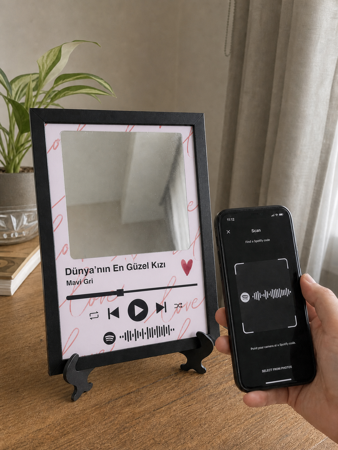 Spotify Makyaj Tablosu Dünya’nın En Güzel Kızı Aynası
